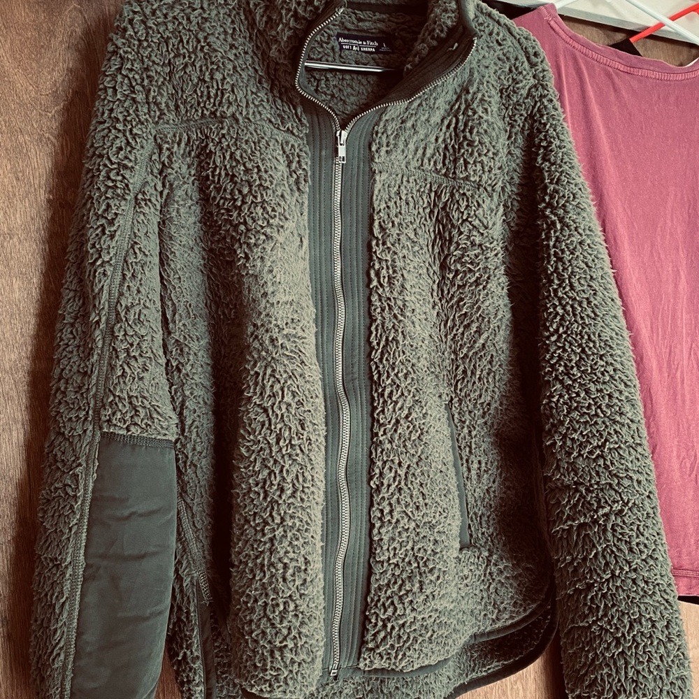Abercrombie & Fitch zip up Sherpa sweater